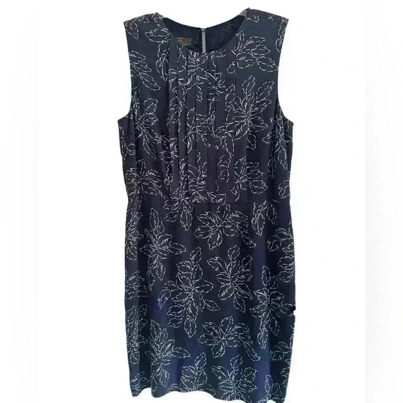 Pendleton Dresses & Skirts - Pendleton Sleeveless Navy Blue Floral Dress 14P